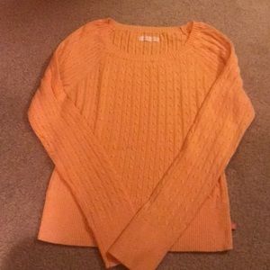 Light weight sweater. All seasons